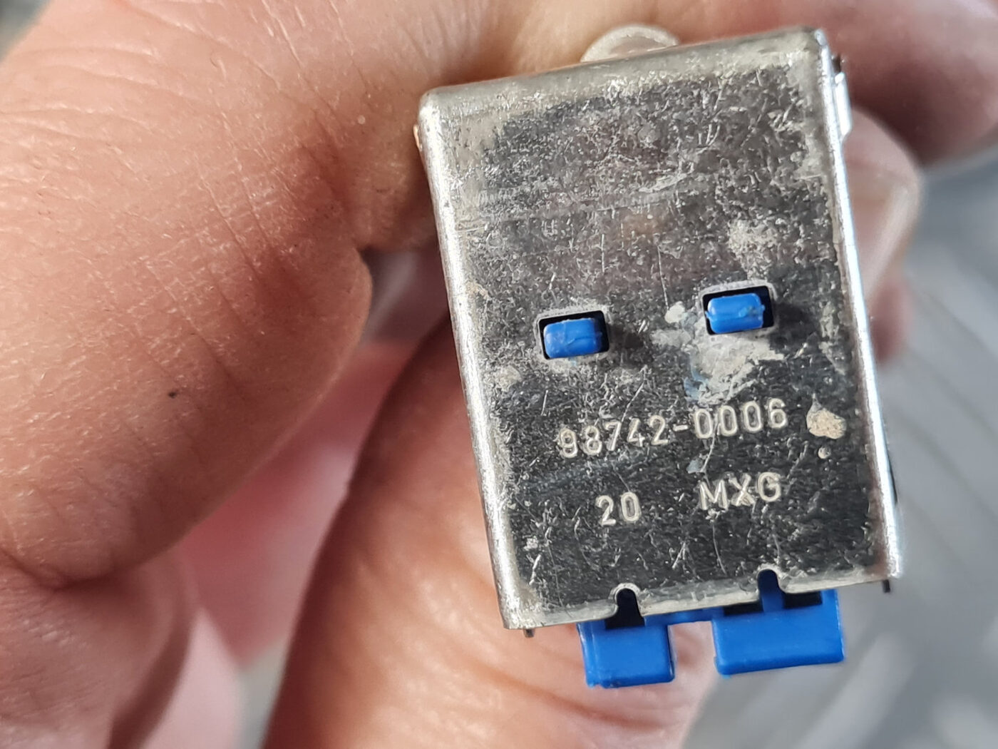 Priekšejo lukturu vadi (ksenona) priekš OPEL INSIGNIA 2010 7 Priekšejo lukturu vadi (ksenona) priekš OPEL INSIGNIA 2010