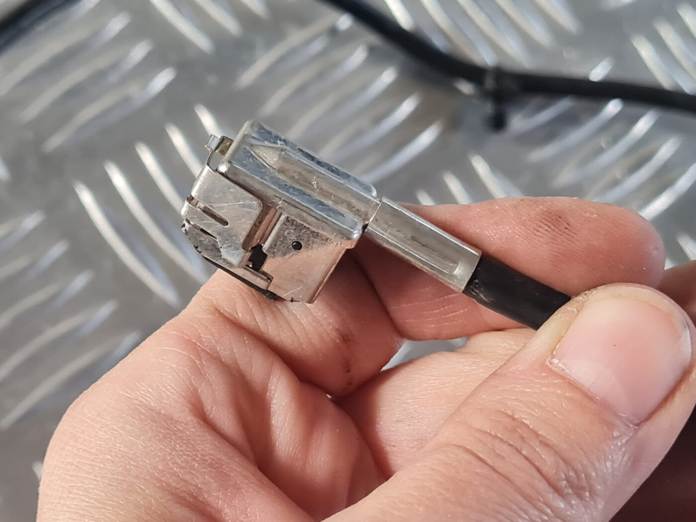 Priekšejo lukturu vadi (ksenona) priekš OPEL INSIGNIA 2010 3 Priekšejo lukturu vadi (ksenona) priekš OPEL INSIGNIA 2010