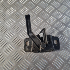 Pārsega atveršanas rokturis priekš OPEL INSIGNIA 2010