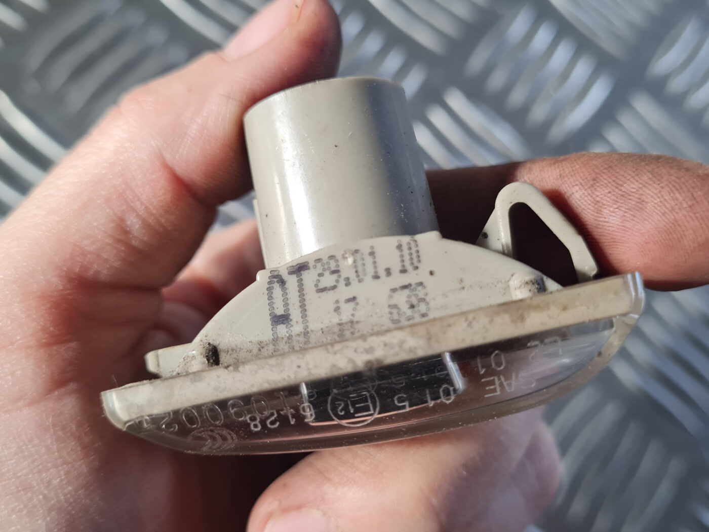 Pagrieziena signala lukturis priekš OPEL INSIGNIA 2010