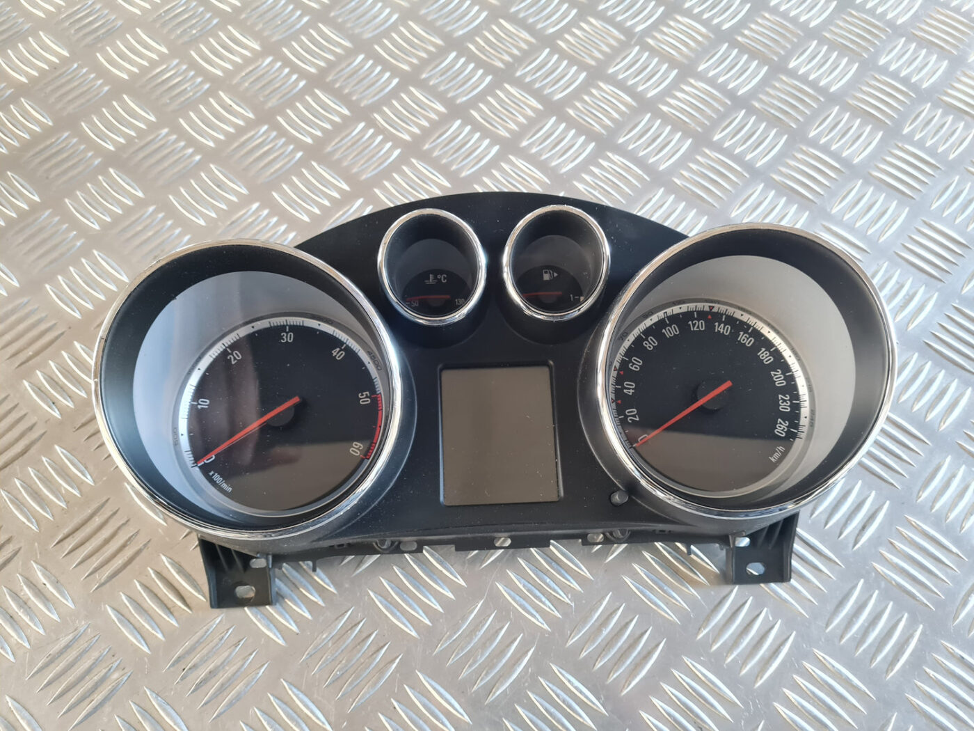 Spidometrs priekš OPEL INSIGNIA 2010 2 Spidometrs priekš OPEL INSIGNIA 2010