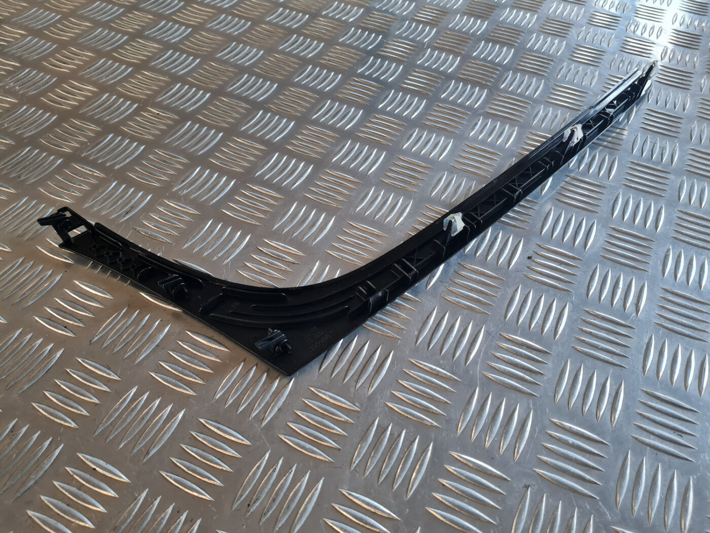 Mērinstrumentu paneļa dekoratīvā uzlika priekš OPEL INSIGNIA 2010