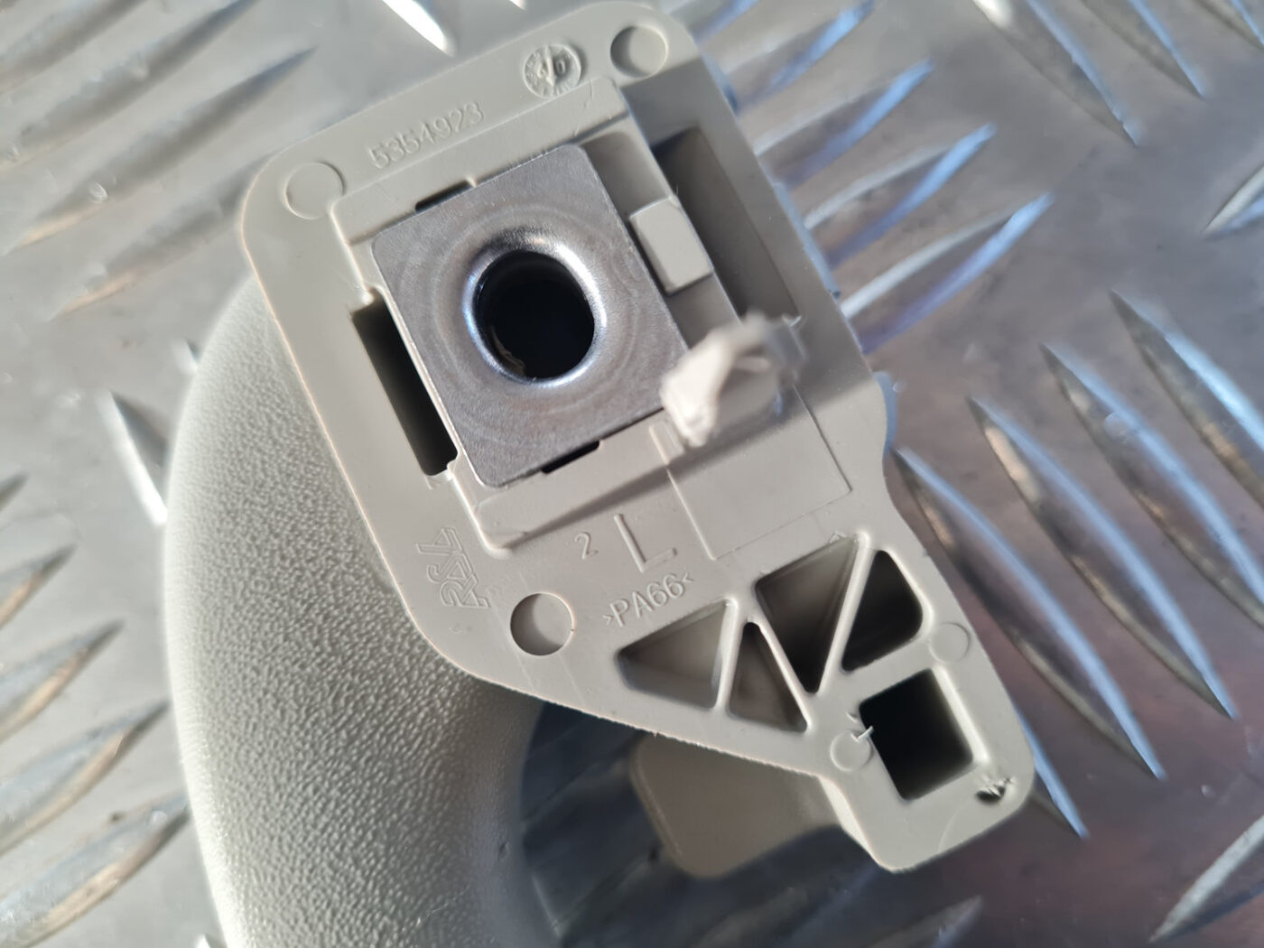 Salona rokturis griestos priekš OPEL INSIGNIA 2010 5 Salona rokturis griestos priekš OPEL INSIGNIA 2010