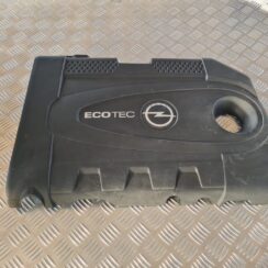 Dzinēja dekoratīvais vāks priekš OPEL INSIGNIA 2010