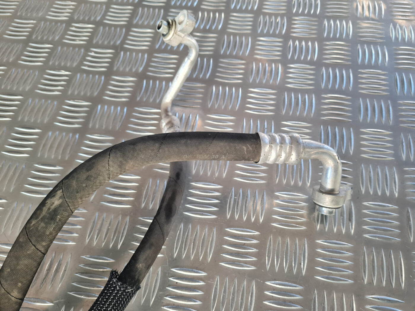 Gaisa kondicioniera caurule priekš OPEL INSIGNIA 2010