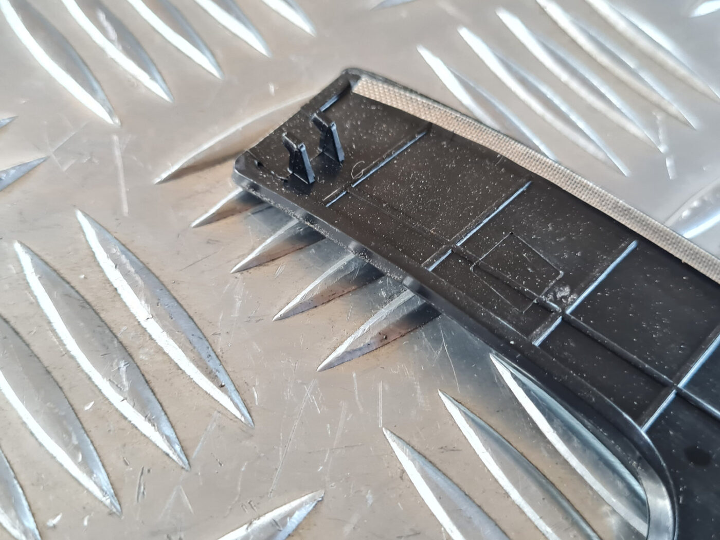 Mērinstrumentu paneļa dekoratīvais rāmis priekš OPEL INSIGNIA 2010