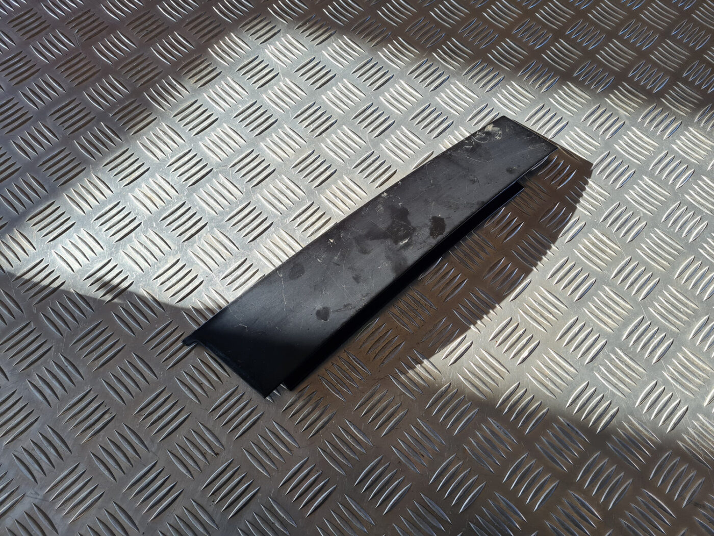 Durvju stikla moldings priekš OPEL INSIGNIA 2010 1 Durvju stikla moldings priekš OPEL INSIGNIA 2010