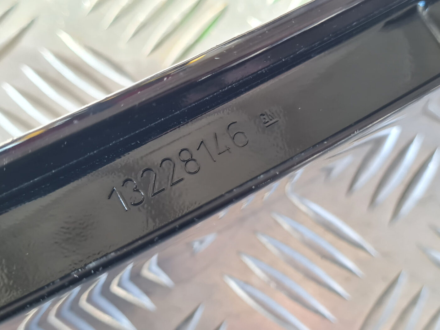 Durvju stikla moldings priekš OPEL INSIGNIA 2010 5 Durvju stikla moldings priekš OPEL INSIGNIA 2010