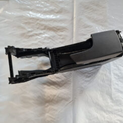 Centrālās konsoles apdares lielākā daļa priekš OPEL INSIGNIA 2010