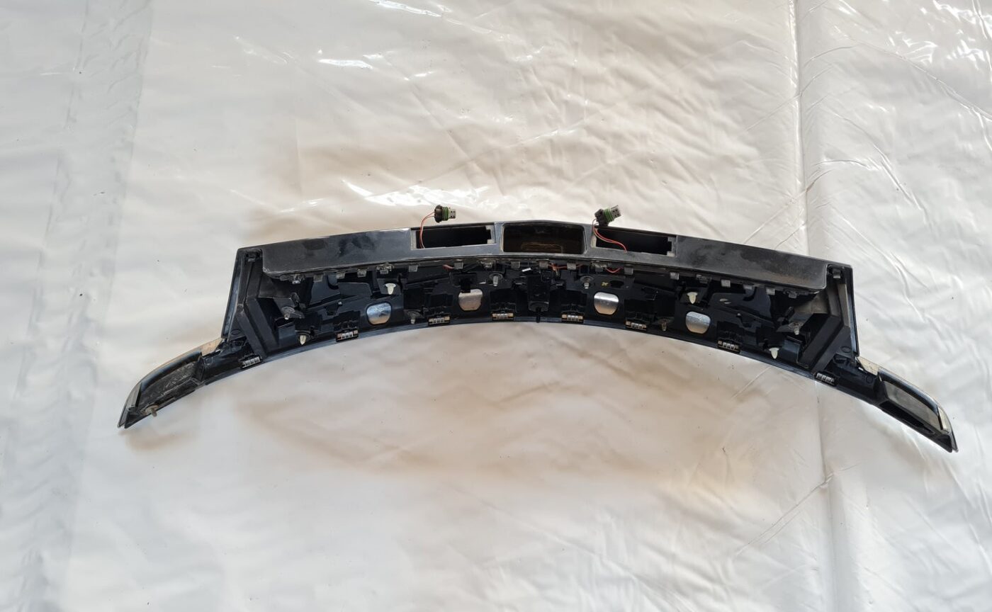 Numura zīmes gaismas uzlika komplektā priekš OPEL INSIGNIA 2010 11 Numura zīmes gaismas uzlika komplektā priekš OPEL INSIGNIA 2010