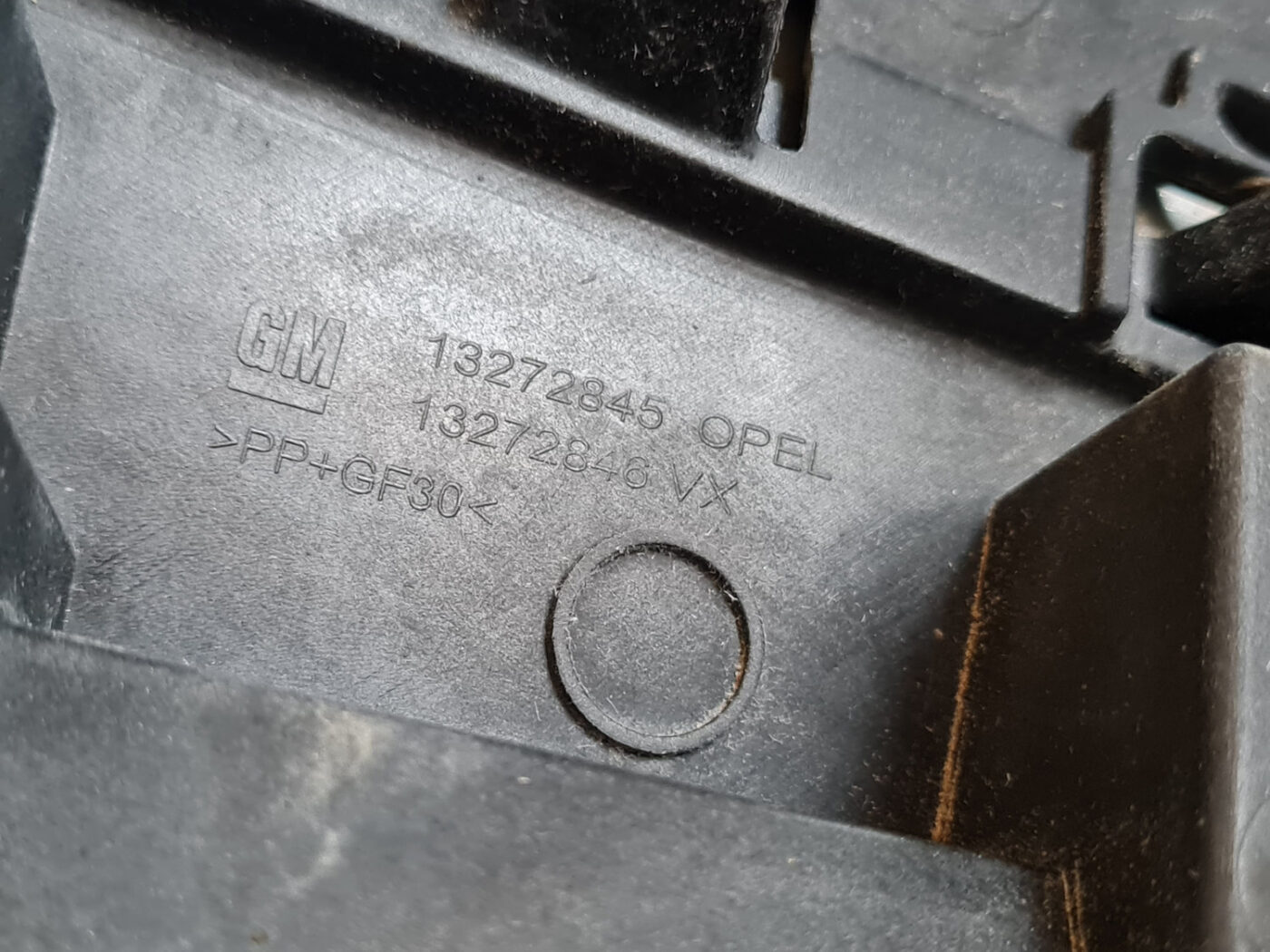 Numura zīmes gaismas uzlika komplektā priekš OPEL INSIGNIA 2010 6 Numura zīmes gaismas uzlika komplektā priekš OPEL INSIGNIA 2010