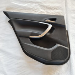 Aizmugurējo kreiso durvju apdare priekš OPEL INSIGNIA 2010