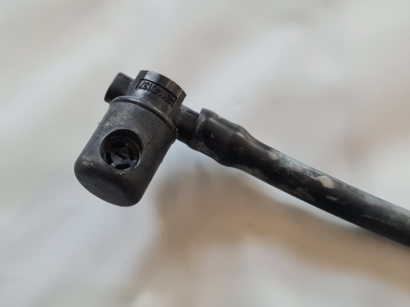 Vējstikla mazgāšanas šķidruma sprausla priekš OPEL INSIGNIA 2010