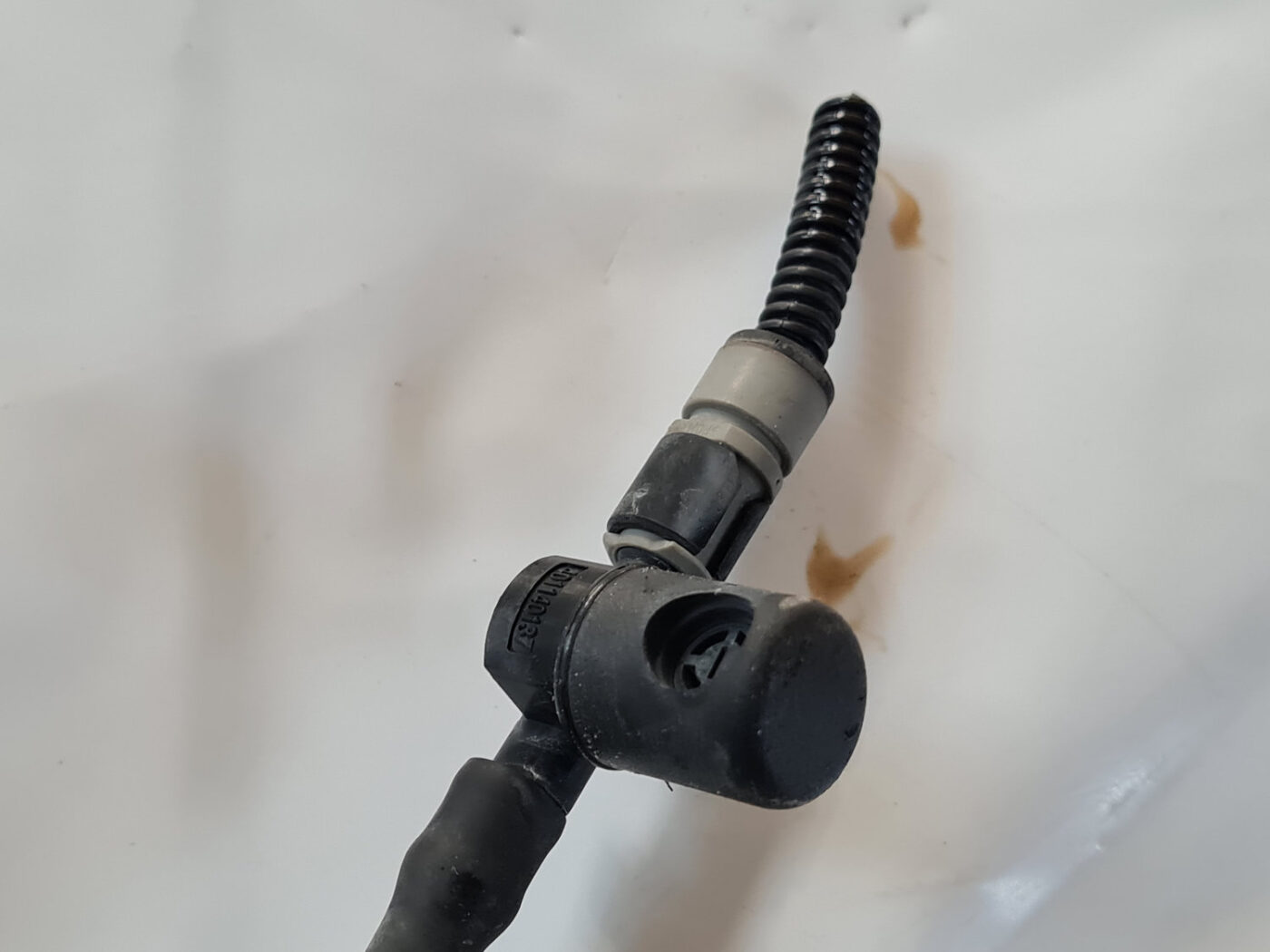 Vējstikla mazgāšanas šķidruma sprausla priekš OPEL INSIGNIA 2010