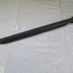 Ārēja sliekšņa laba uzlika priekš AUDI A4 2004