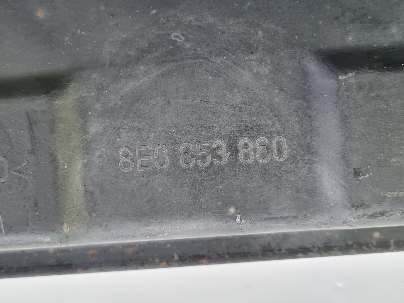 Ārēja sliekšņa laba uzlika priekš AUDI A4 2004 4 Ārēja sliekšņa laba uzlika priekš AUDI A4 2004