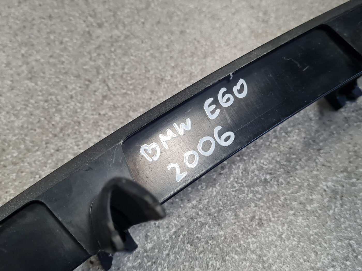 Bufera reste priekš BMW 520D E60 2006 ENG. 4 Bufera reste priekš BMW 520D E60 2006 ENG.