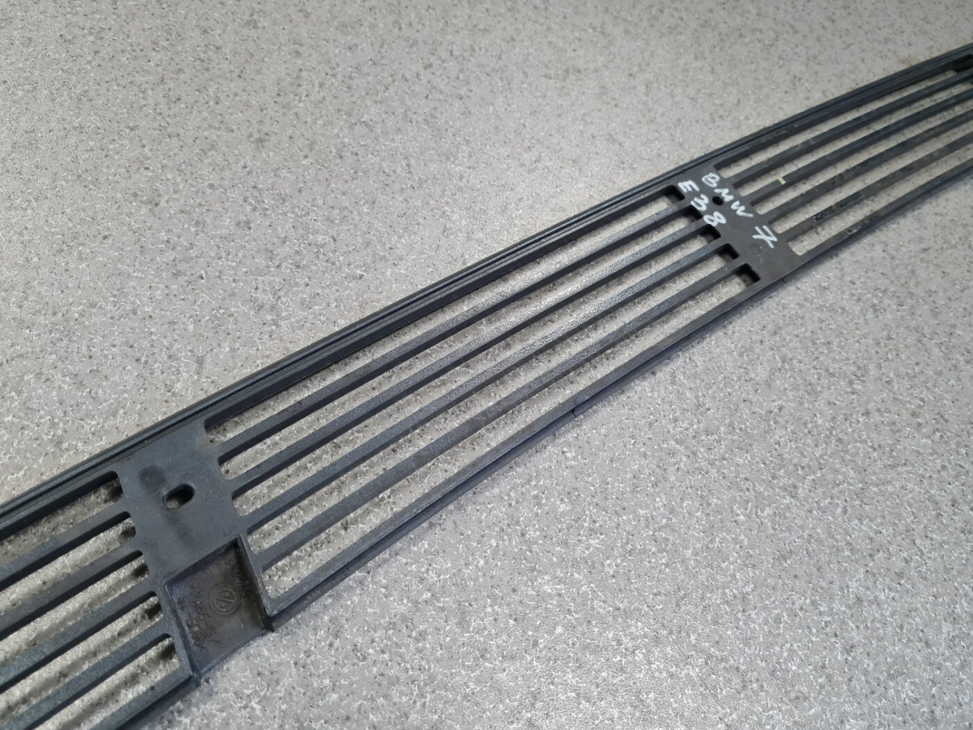 Pārsega reste priekš BMW 7 E38 1998-2001