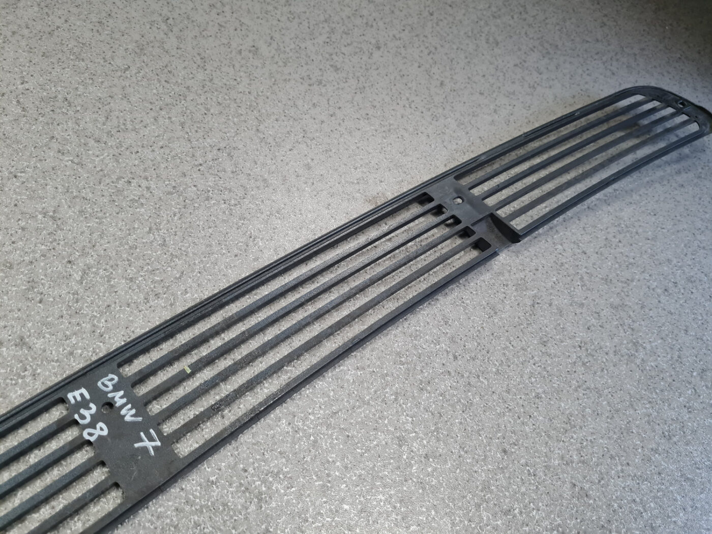 Pārsega reste priekš BMW 7 E38 1998-2001