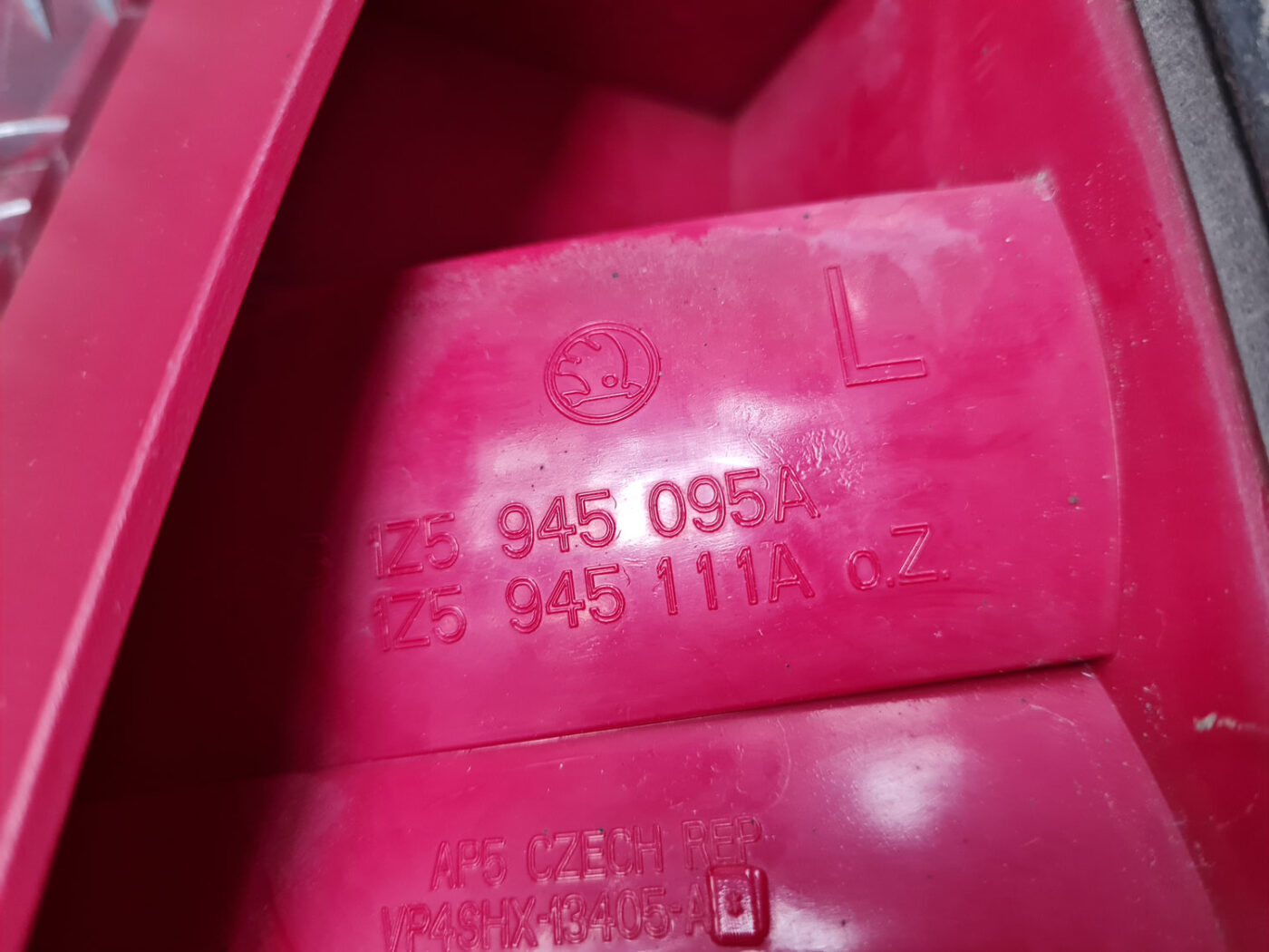 Aizmugurējais kreisais lukturis priekš ŠKODA OCTAVIA 2007 5 Aizmugurējais kreisais lukturis priekš ŠKODA OCTAVIA 2007