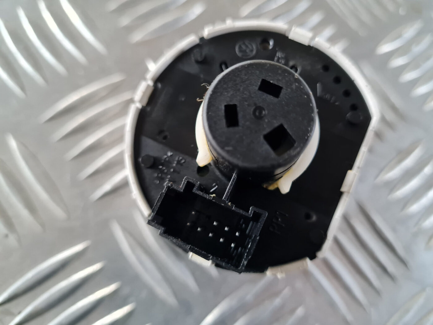 Gaismas slēdzis priekš ŠKODA OCTAVIA 2007