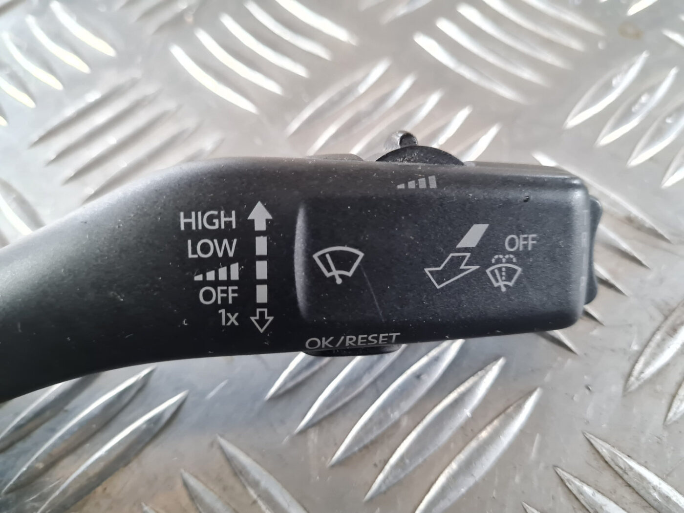 Stikla tīrītāja slēdzis priekš ŠKODA OCTAVIA 2007