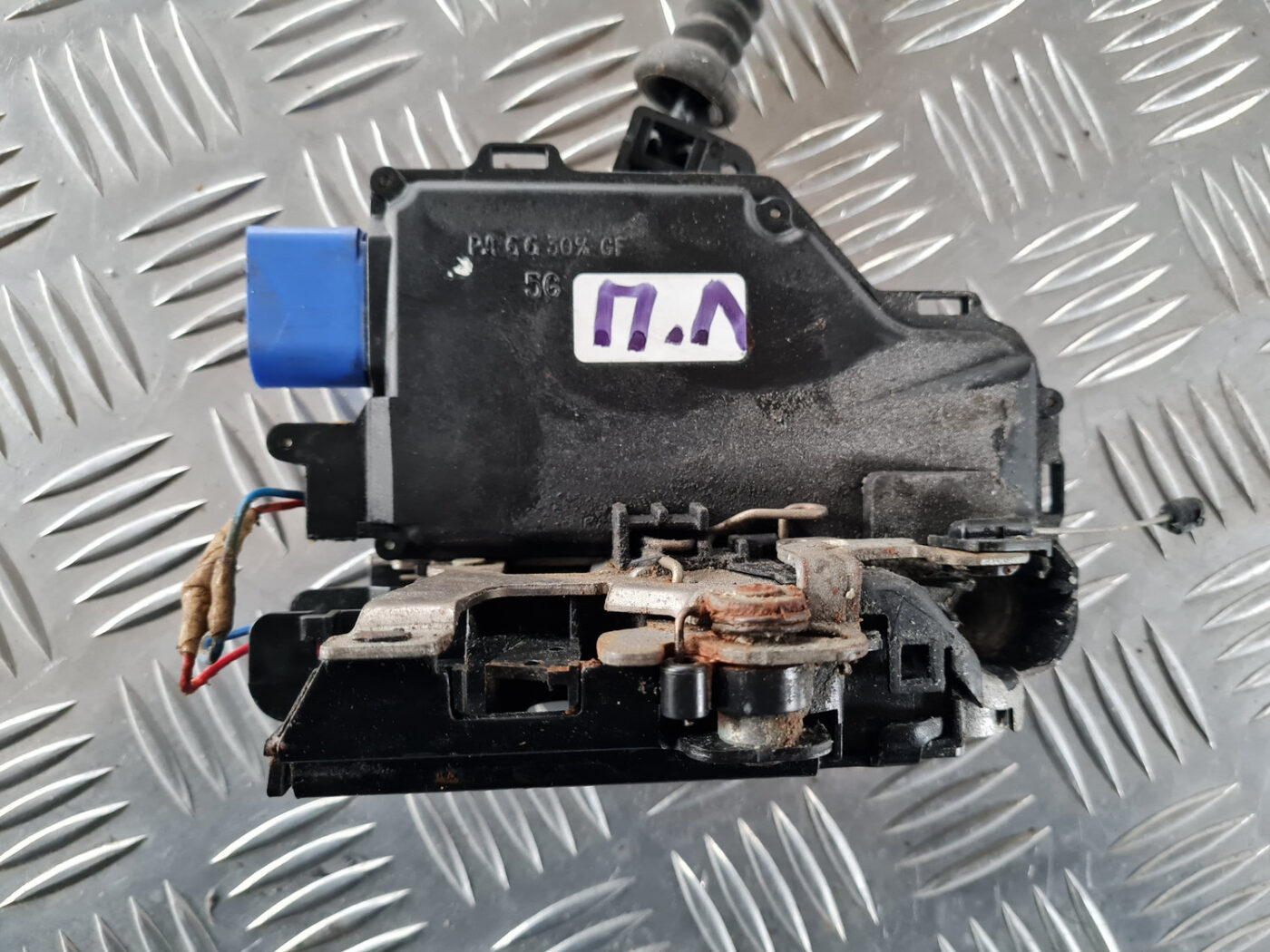 Priekšējo kreiso durvju slēdzene priekš ŠKODA OCTAVIA 2007