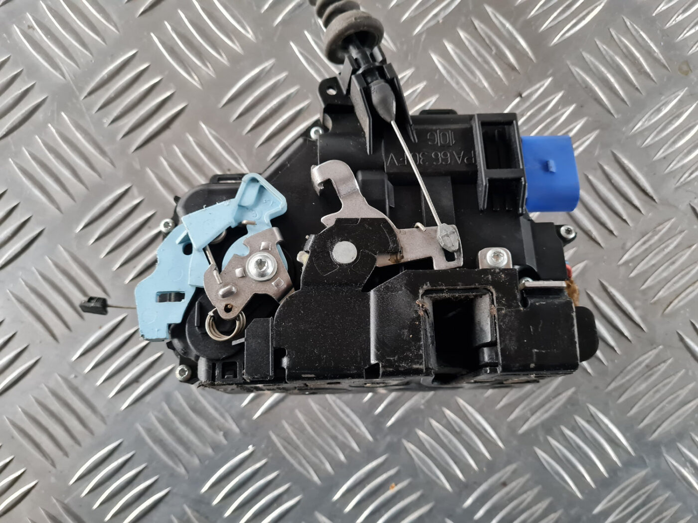 Priekšējo kreiso durvju slēdzene priekš ŠKODA OCTAVIA 2007