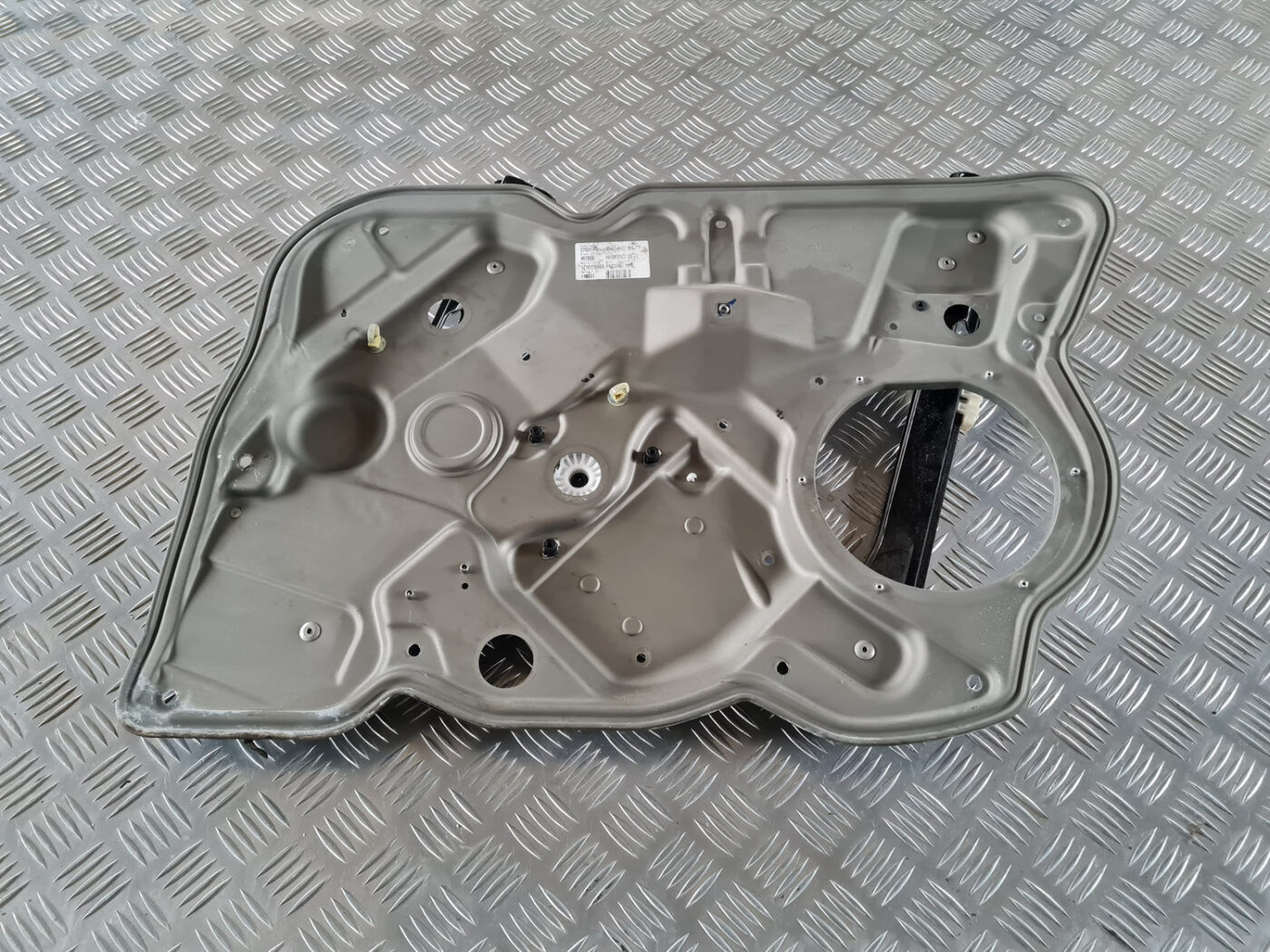 Stikla pacelšanas mehānisma panele priekš ŠKODA OCTAVIA 2007