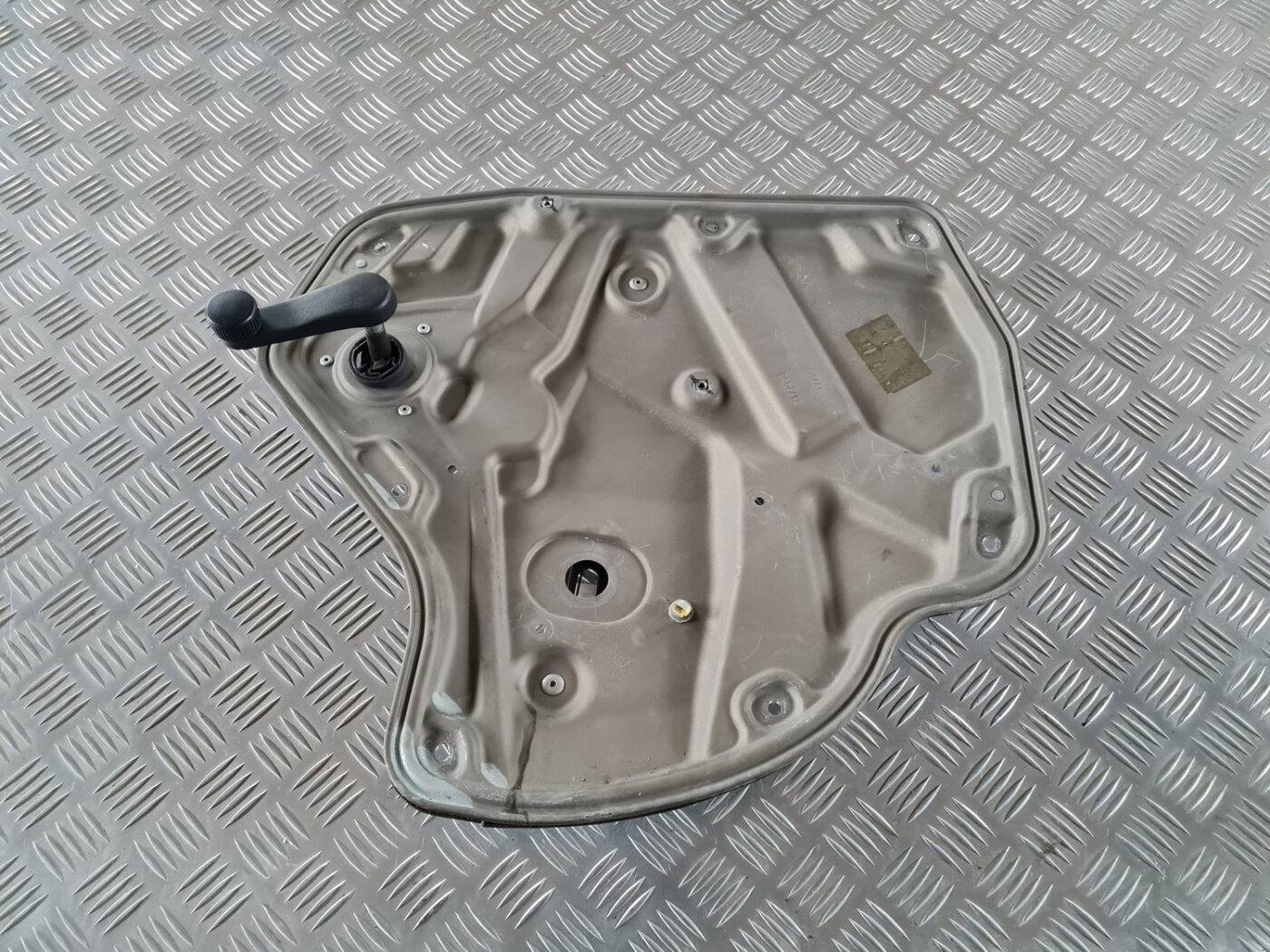 Stikla pacelšanas mehānisma panele priekš ŠKODA OCTAVIA 2007 1 Stikla pacelšanas mehānisma panele priekš ŠKODA OCTAVIA 2007