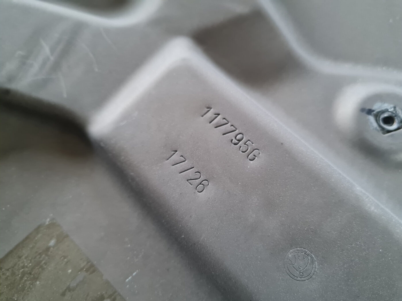 Stikla pacelšanas mehānisma panele priekš ŠKODA OCTAVIA 2007 3 Stikla pacelšanas mehānisma panele priekš ŠKODA OCTAVIA 2007