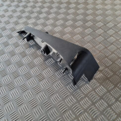 Aizmugures plaukta turētājs priekš ŠKODA OCTAVIA 2007