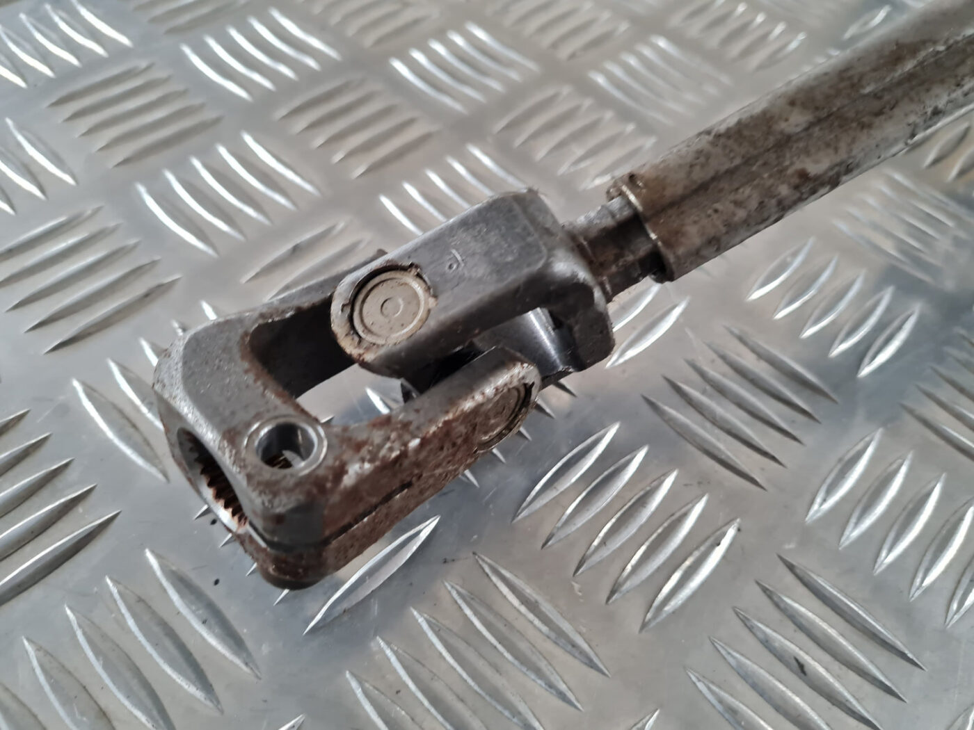 Stūres statne priekš ŠKODA OCTAVIA 2007