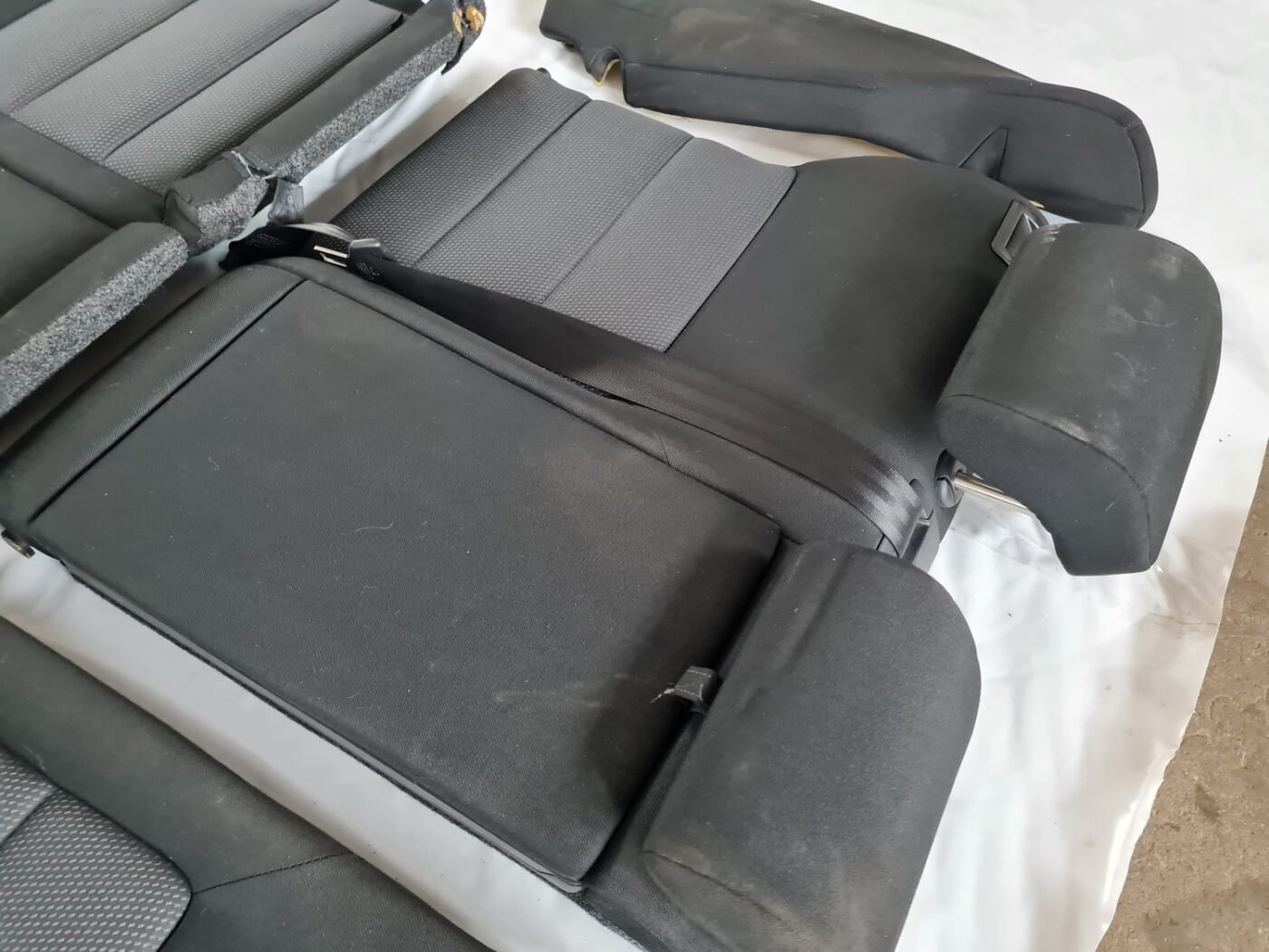 Aizmugurējais sēdeklis priekš ŠKODA OCTAVIA 2007 5 Aizmugurējais sēdeklis priekš ŠKODA OCTAVIA 2007