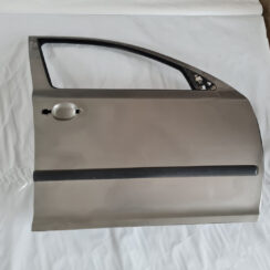 Priekšējās labās durvis priekš ŠKODA OCTAVIA 2007