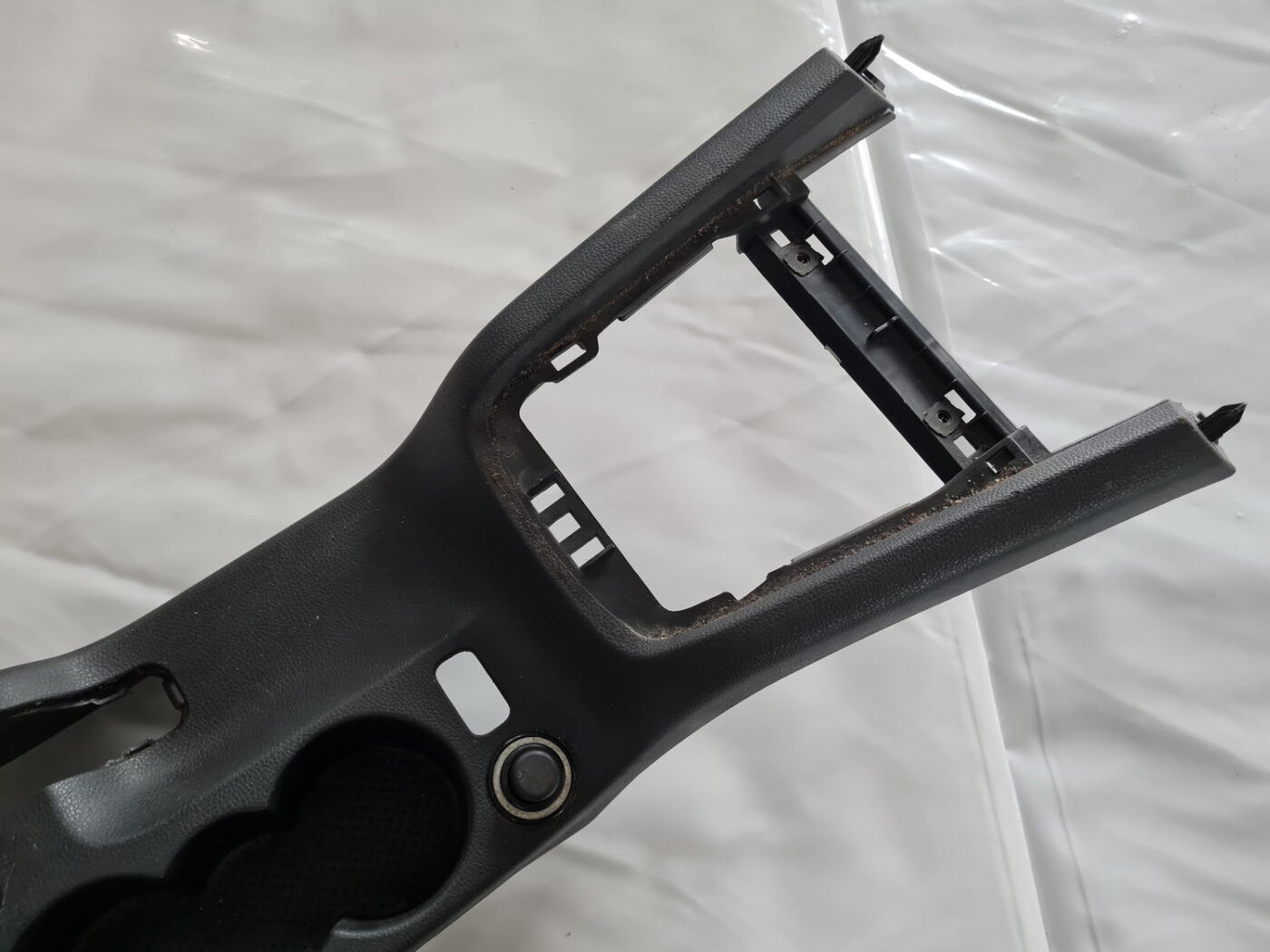 Centrālās konsoles apdares lielākā daļa priekš ŠKODA OCTAVIA 2007