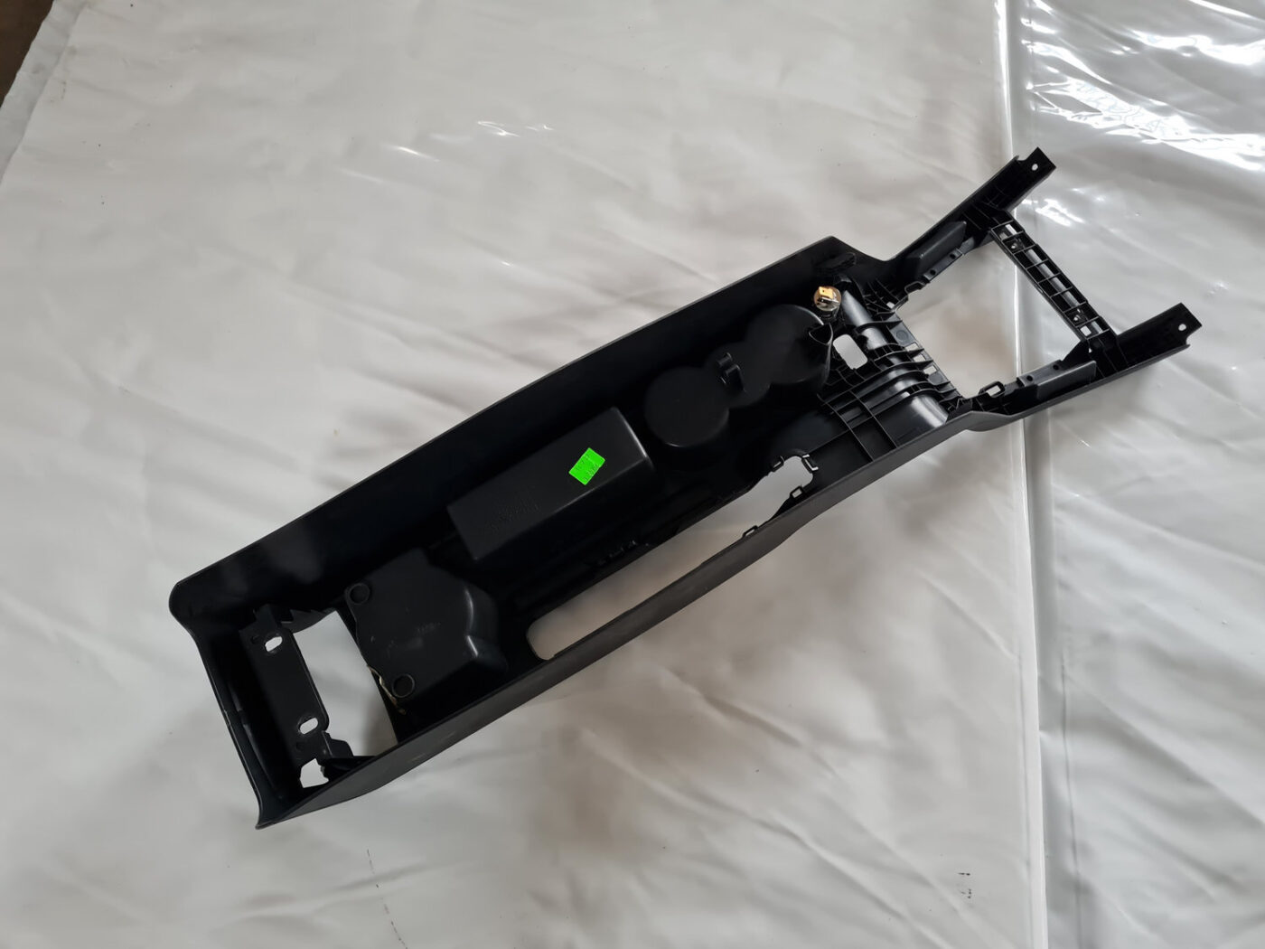 Centrālās konsoles apdares lielākā daļa priekš ŠKODA OCTAVIA 2007