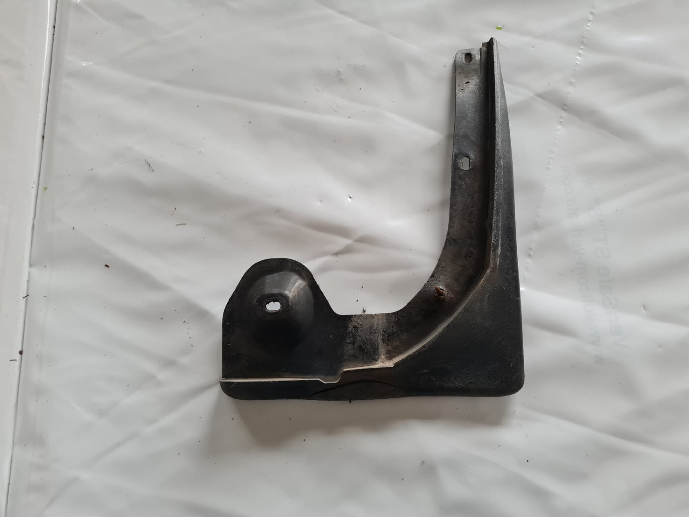 Priekšējais labais dubļu aizsargs priekš ŠKODA OCTAVIA 2007 2 Priekšējais labais dubļu aizsargs priekš ŠKODA OCTAVIA 2007