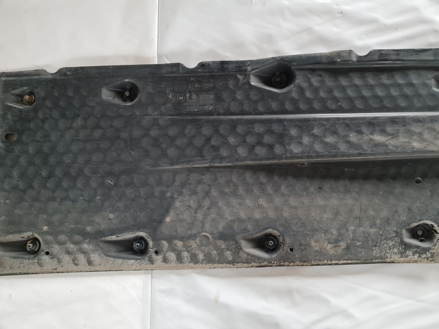 Virsbūves apakšējais aizsargs priekš ŠKODA OCTAVIA 2007