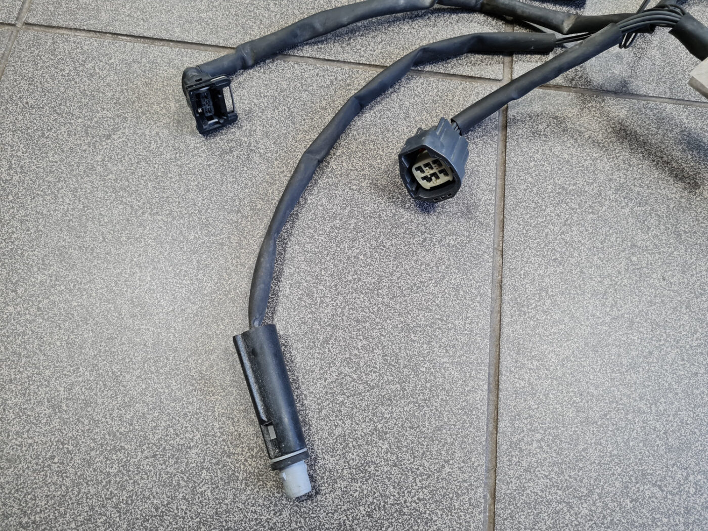 Priekšejo lukturu vadi priekš VOLVO XC90 2004 2 Priekšejo lukturu vadi priekš VOLVO XC90 2004