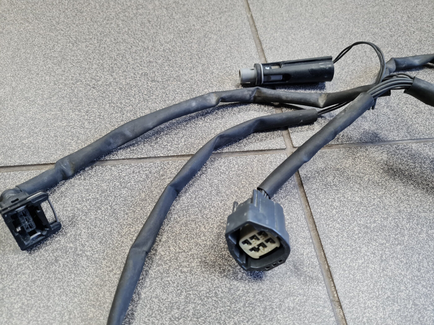 Priekšejo lukturu vadi priekš VOLVO XC90 2004 7 Priekšejo lukturu vadi priekš VOLVO XC90 2004