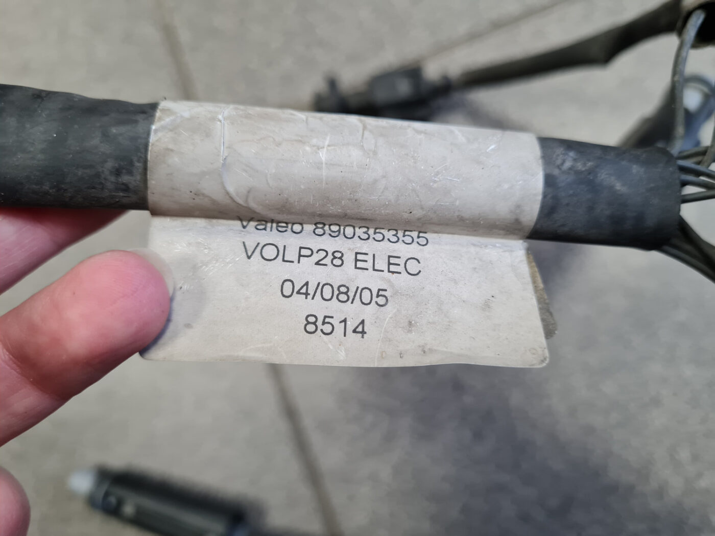 Priekšejo lukturu vadi priekš VOLVO XC90 2004 4 Priekšejo lukturu vadi priekš VOLVO XC90 2004