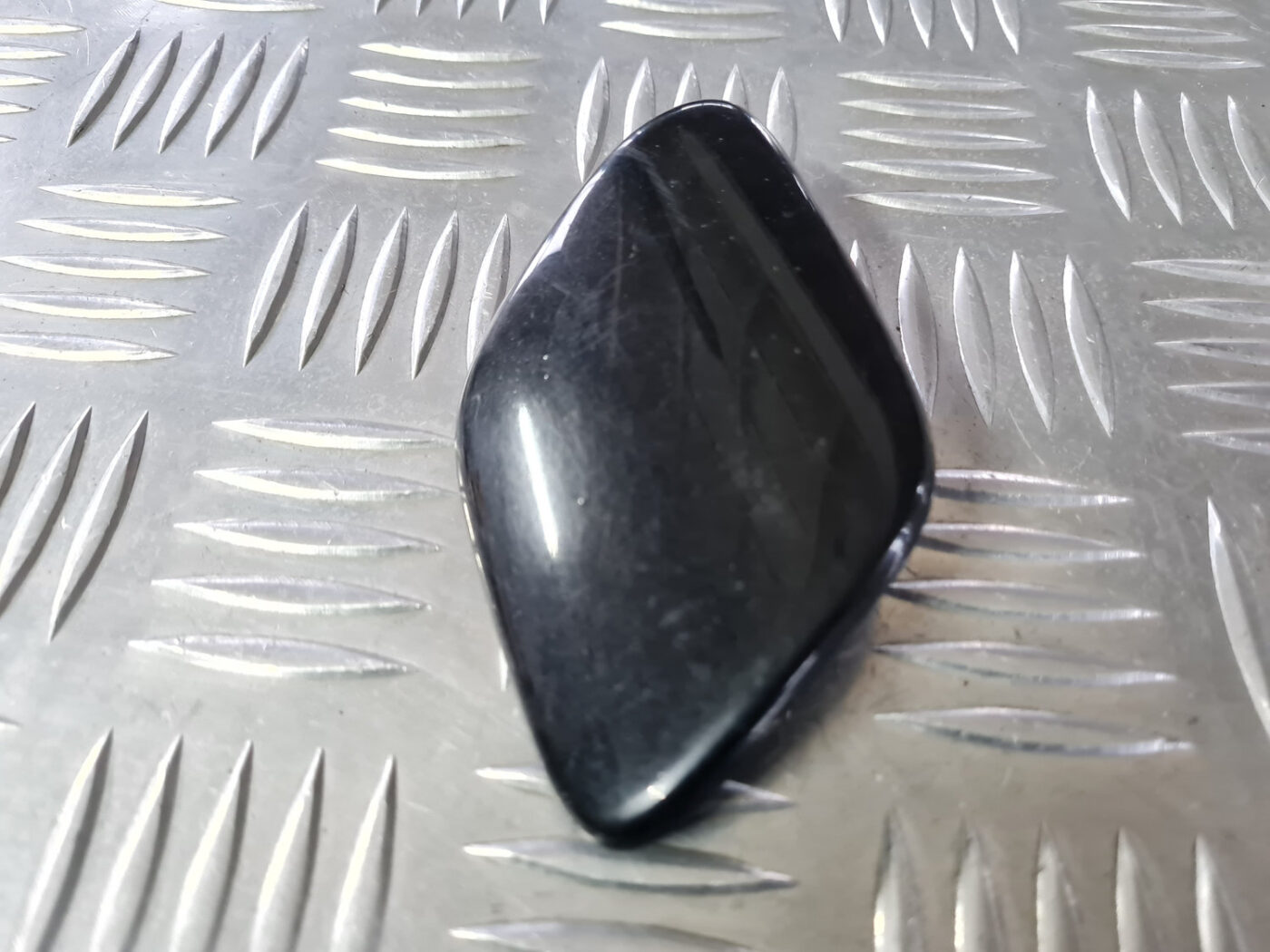 Lukturu mazgātāja sprauslas vāks priekš VOLVO XC 60 2009 2 Lukturu mazgātāja sprauslas vāks priekš VOLVO XC 60 2009