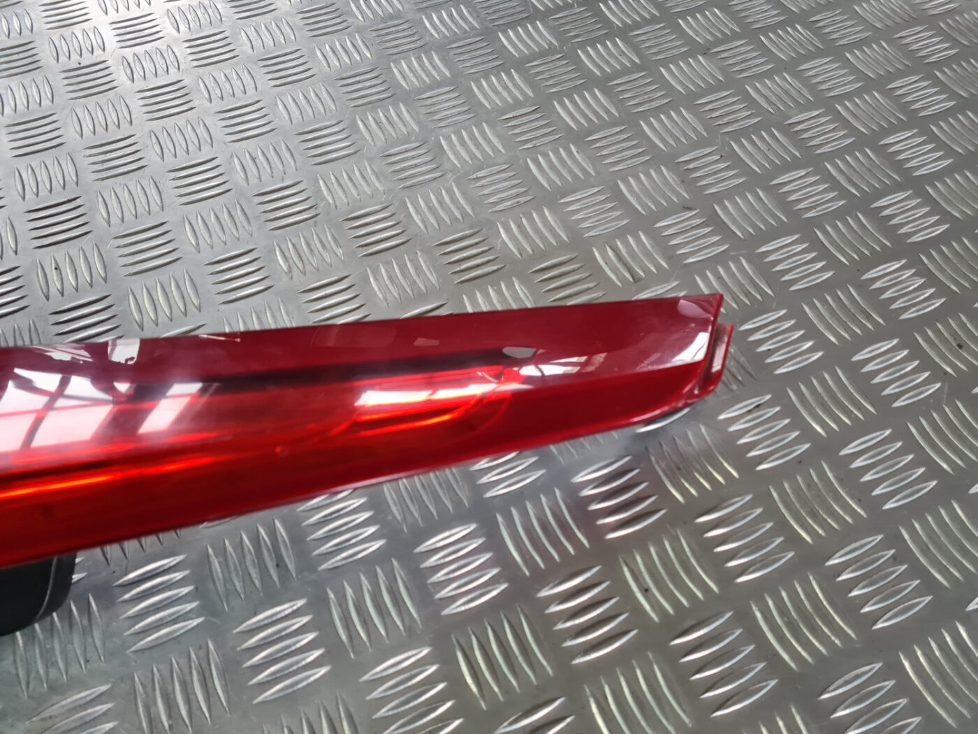 Aizmugurējais kreisais lukturis priekš VOLVO XC 60 2009 13 Aizmugurējais kreisais lukturis priekš VOLVO XC 60 2009