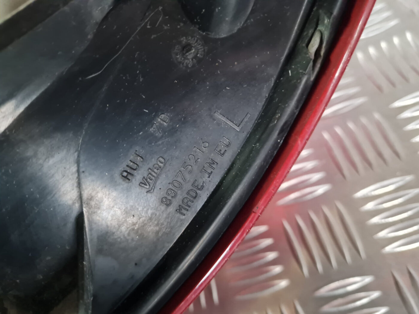 Aizmugurējais kreisais lukturis priekš VOLVO XC 60 2009 4 Aizmugurējais kreisais lukturis priekš VOLVO XC 60 2009