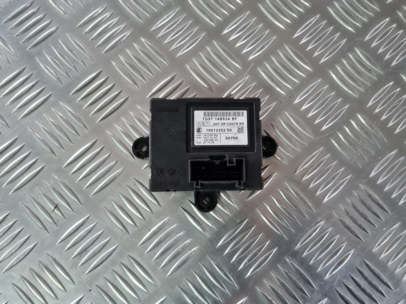 Aizmugurējo labo durvju vadības bloks priekš VOLVO XC 60 2009 1 Aizmugurējo labo durvju vadības bloks priekš VOLVO XC 60 2009