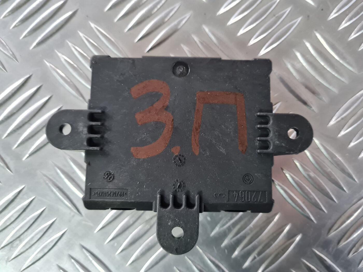 Aizmugurējo labo durvju vadības bloks priekš VOLVO XC 60 2009 3 Aizmugurējo labo durvju vadības bloks priekš VOLVO XC 60 2009