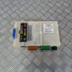 Drošinātāju bloks priekš VOLVO XC 60 2009