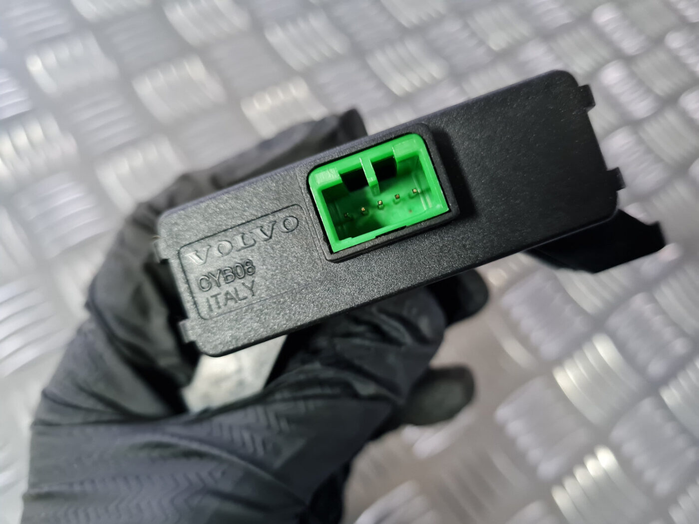 Parkošanās devēju vadības bloks priekš VOLVO XC 60 2009 4 Parkošanās devēju vadības bloks priekš VOLVO XC 60 2009