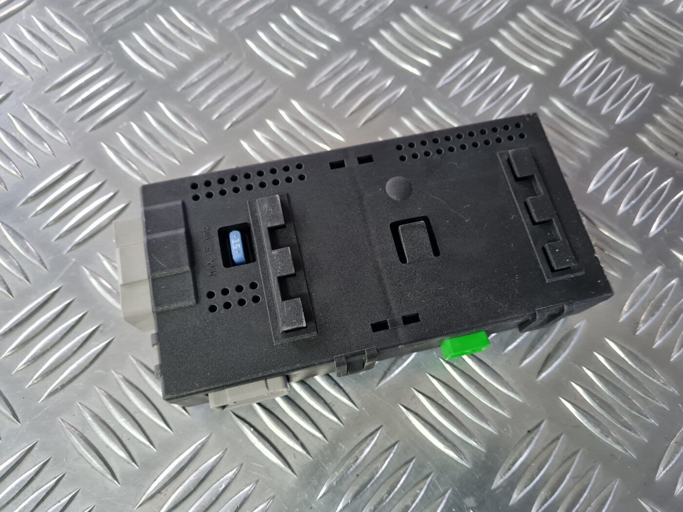 Piekabes āķa vadības bloks priekš VOLVO XC 60 2009 2 Piekabes āķa vadības bloks priekš VOLVO XC 60 2009